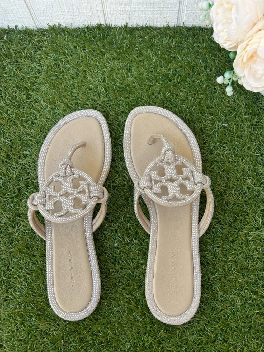 TORY BURCH Best Seller MILLER PAVÉ KNOTTED SANDAL 7.5 preowned  $300 Stone Gray